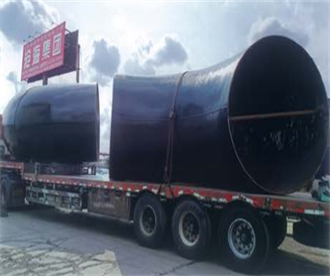 Welded pipes during transporta