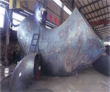 Welding pipe in production